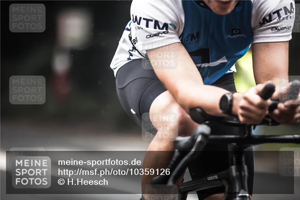 13.09.2026 - Stadtparktriathlon H.Heesch http://msf.ph/oto/10359126 13.09.2026 09:56:15 Radfahren 305, 340 meine-sportfotos.de