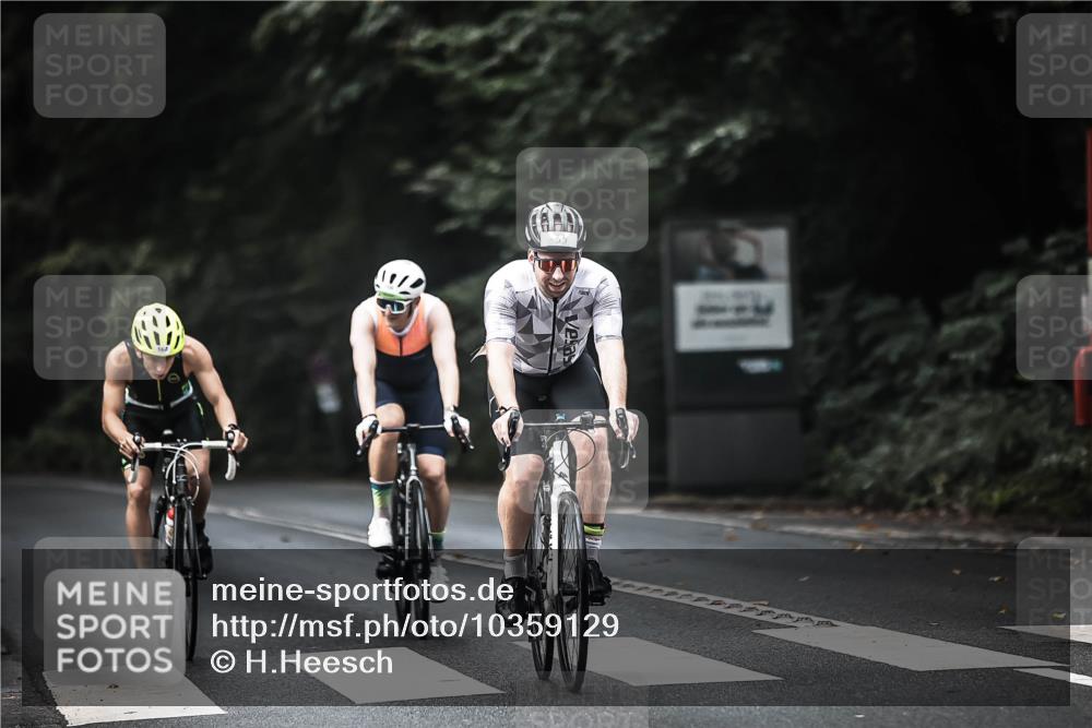 13.09.2026 - Stadtparktriathlon H.Heesch http://msf.ph/oto/10359129 13.09.2026 11:13:09 Radfahren 556, 560, 630, 633, 644 meine-sportfotos.de