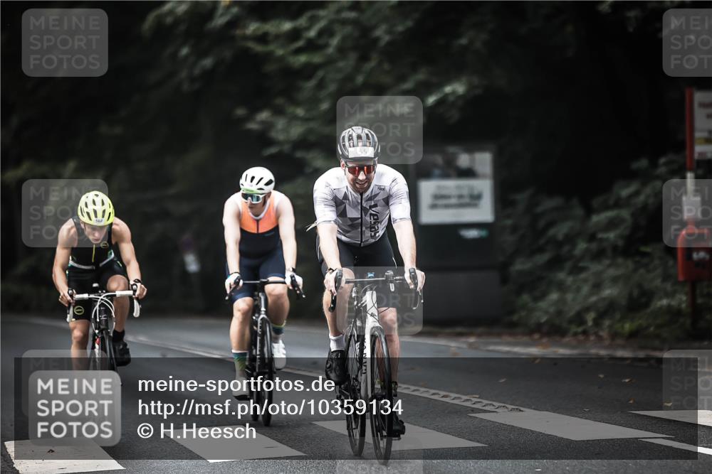 13.09.2026 - Stadtparktriathlon H.Heesch http://msf.ph/oto/10359134 13.09.2026 11:13:09 Radfahren 556, 560, 630, 633, 644 meine-sportfotos.de