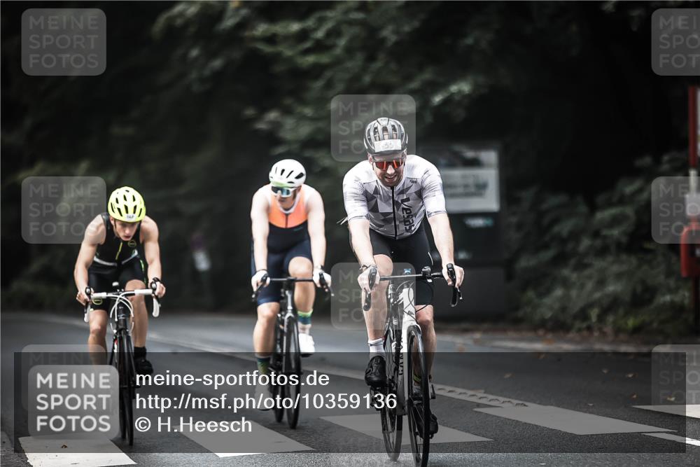 13.09.2026 - Stadtparktriathlon H.Heesch http://msf.ph/oto/10359136 13.09.2026 11:13:09 Radfahren 556, 560, 630, 633, 644 meine-sportfotos.de