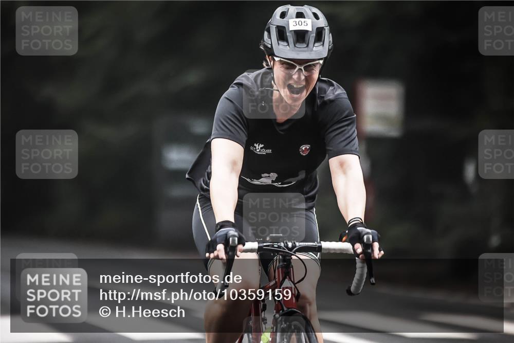 13.09.2026 - Stadtparktriathlon H.Heesch http://msf.ph/oto/10359159 13.09.2026 09:56:23 Radfahren 305 meine-sportfotos.de
