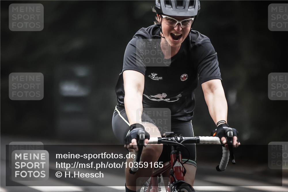 13.09.2026 - Stadtparktriathlon H.Heesch http://msf.ph/oto/10359165 13.09.2026 09:56:23 Radfahren 305 meine-sportfotos.de