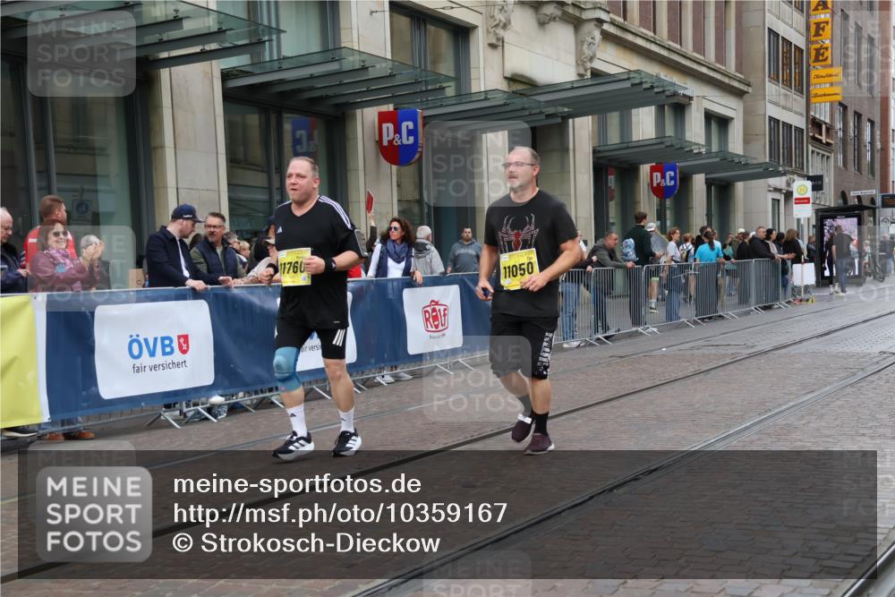 13.09.2026 - 21. swb-Marathon Bremen Strokosch-Dieckow http://msf.ph/oto/10359167 13.09.2026 11:19:11 Ziel 10004, 10629, 10933, 11050, 11457, 11760, 12224, 12462, 10202, 10344, 10524, 11629, 11794, 12090, 12462 meine-sportfotos.de