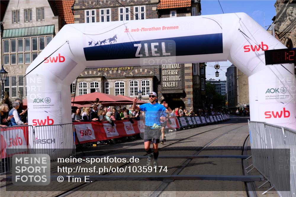 13.09.2026 - 21. swb-Marathon Bremen Tim E. http://msf.ph/oto/10359174 13.09.2026 12:55:21 Ziel 13085 meine-sportfotos.de