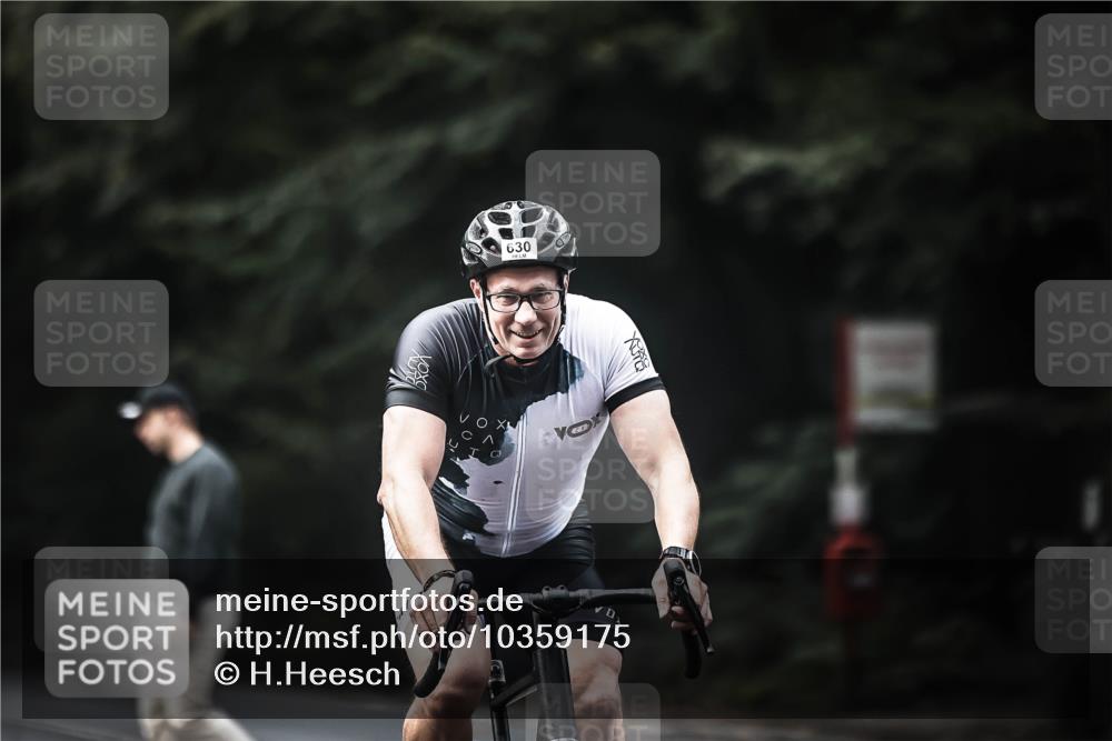 13.09.2026 - Stadtparktriathlon H.Heesch http://msf.ph/oto/10359175 13.09.2026 11:13:15 Radfahren 556, 560, 602, 630, 633, 635 meine-sportfotos.de