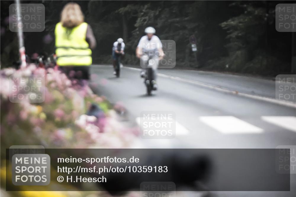 13.09.2026 - Stadtparktriathlon H.Heesch http://msf.ph/oto/10359183 13.09.2026 09:56:39 Radfahren 212, 248 meine-sportfotos.de
