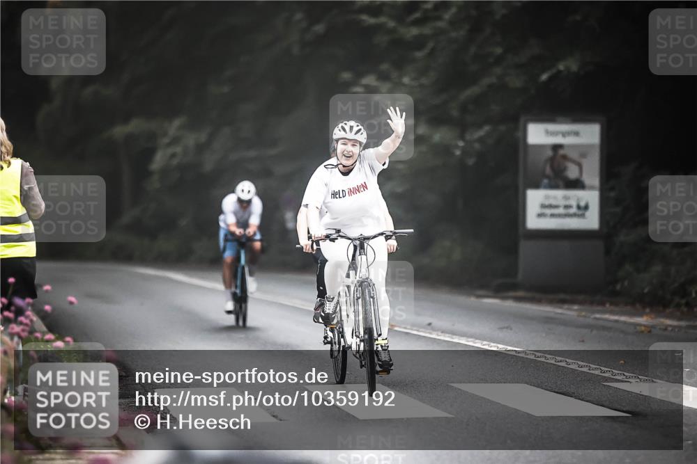 13.09.2026 - Stadtparktriathlon H.Heesch http://msf.ph/oto/10359192 13.09.2026 09:56:41 Radfahren 212, 248 meine-sportfotos.de