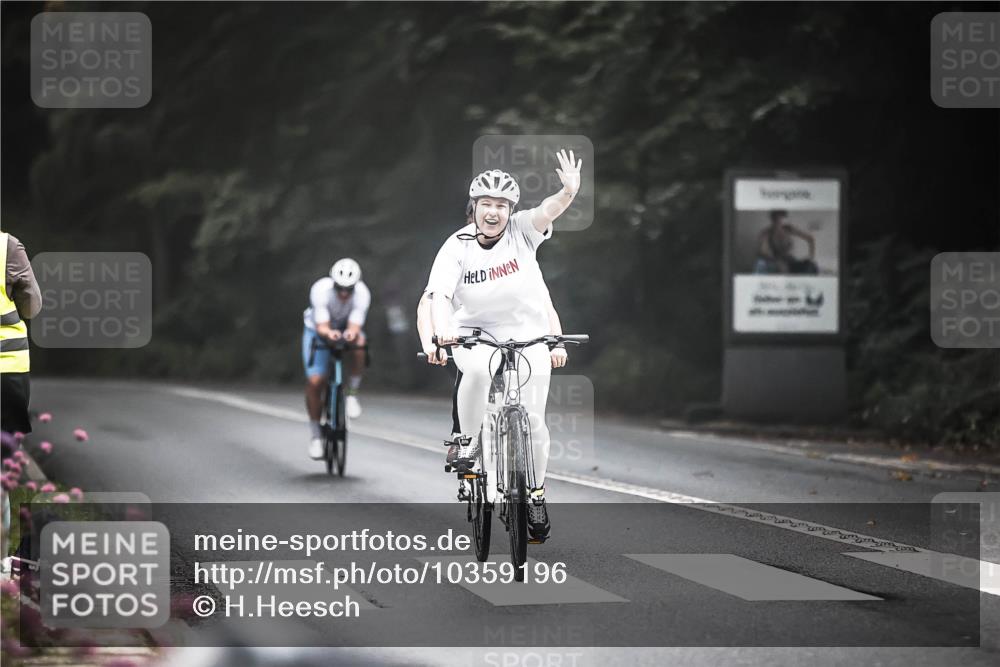 13.09.2026 - Stadtparktriathlon H.Heesch http://msf.ph/oto/10359196 13.09.2026 09:56:41 Radfahren 212, 248 meine-sportfotos.de