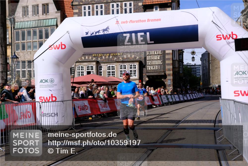 13.09.2026 - 21. swb-Marathon Bremen Tim E. http://msf.ph/oto/10359197 13.09.2026 12:55:21 Ziel 13085 meine-sportfotos.de