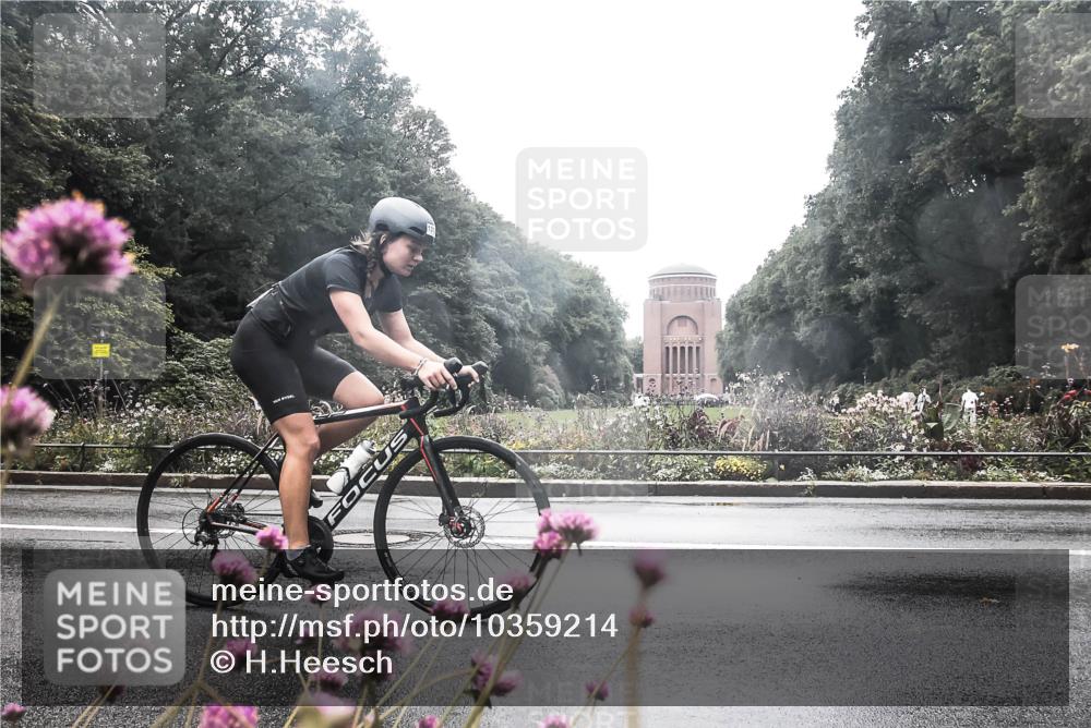 13.09.2026 - Stadtparktriathlon H.Heesch http://msf.ph/oto/10359214 13.09.2026 13:25:33 Radfahren 1358, 1370 meine-sportfotos.de