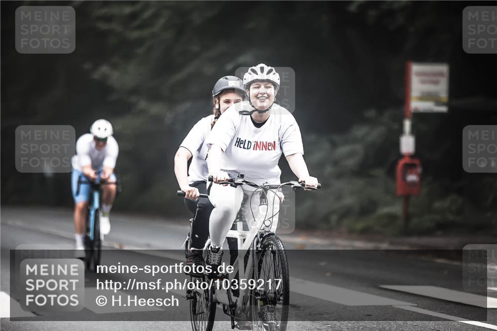 13.09.2026 - Stadtparktriathlon H.Heesch http://msf.ph/oto/10359217 13.09.2026 09:56:43 Radfahren 212, 248 meine-sportfotos.de