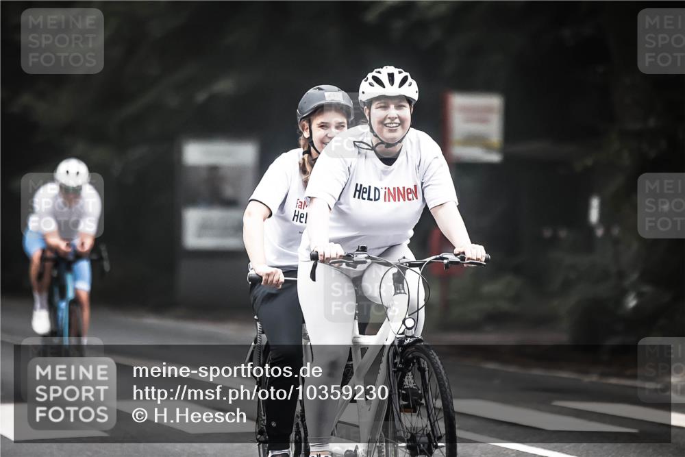 13.09.2026 - Stadtparktriathlon H.Heesch http://msf.ph/oto/10359230 13.09.2026 09:56:43 Radfahren 212, 248 meine-sportfotos.de