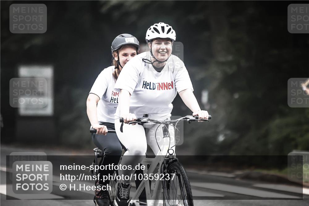 13.09.2026 - Stadtparktriathlon H.Heesch http://msf.ph/oto/10359237 13.09.2026 09:56:43 Radfahren 212, 248 meine-sportfotos.de