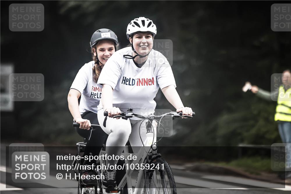 13.09.2026 - Stadtparktriathlon H.Heesch http://msf.ph/oto/10359241 13.09.2026 09:56:43 Radfahren 212, 248 meine-sportfotos.de