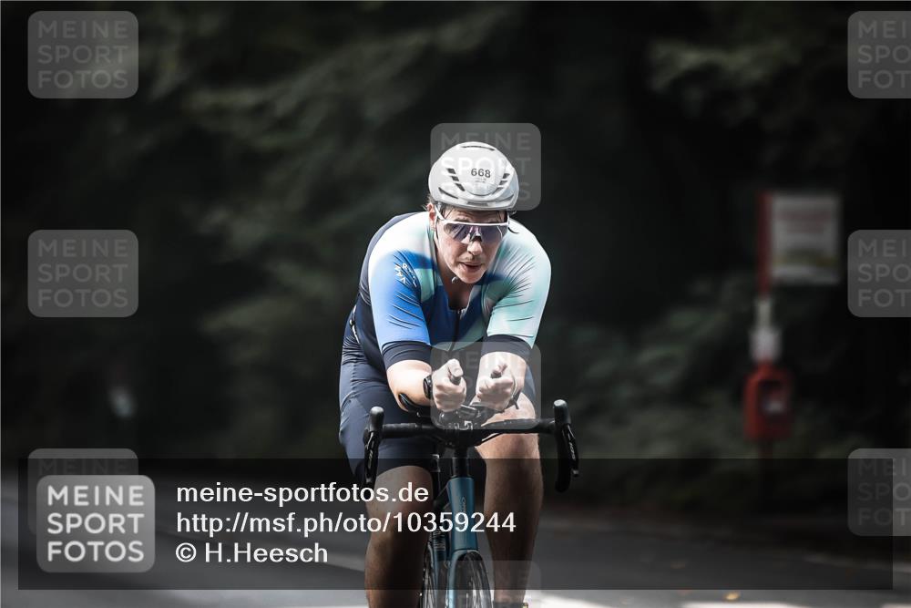 13.09.2026 - Stadtparktriathlon H.Heesch http://msf.ph/oto/10359244 13.09.2026 11:13:23 Radfahren 602, 635, 668 meine-sportfotos.de