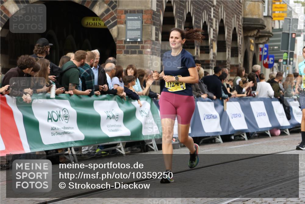 13.09.2026 - 21. swb-Marathon Bremen Strokosch-Dieckow http://msf.ph/oto/10359250 13.09.2026 10:57:46 Ziel 10177, 10226, 10300, 10394, 10517, 10518, 10687, 11106, 11365, 11480, 11498, 11609, 11734, 11965, 11966, 12037, 12111, 12263, 12372, 12400, 12411, 10078, 10559, 10565, 10707, 10728, 11136, 11332, 11824, 11856, 11863, 12231, 12427, 12551, 12555 meine-sportfotos.de