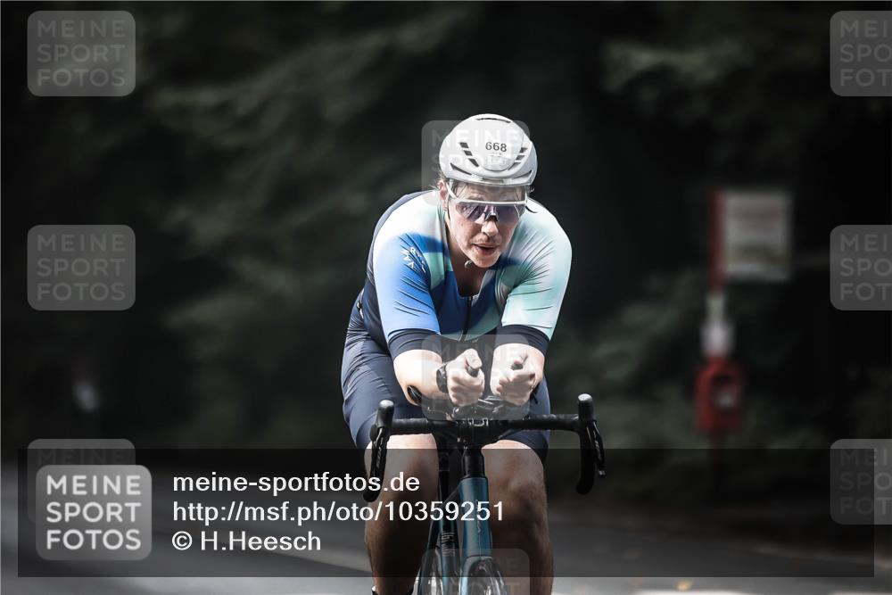 13.09.2026 - Stadtparktriathlon H.Heesch http://msf.ph/oto/10359251 13.09.2026 11:13:24 Radfahren 602, 635, 668 meine-sportfotos.de
