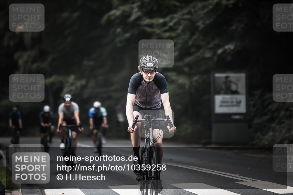 13.09.2026 - Stadtparktriathlon H.Heesch http://msf.ph/oto/10359258 13.09.2026 11:13:30 Radfahren 514, 621, 665, 686, 696 meine-sportfotos.de