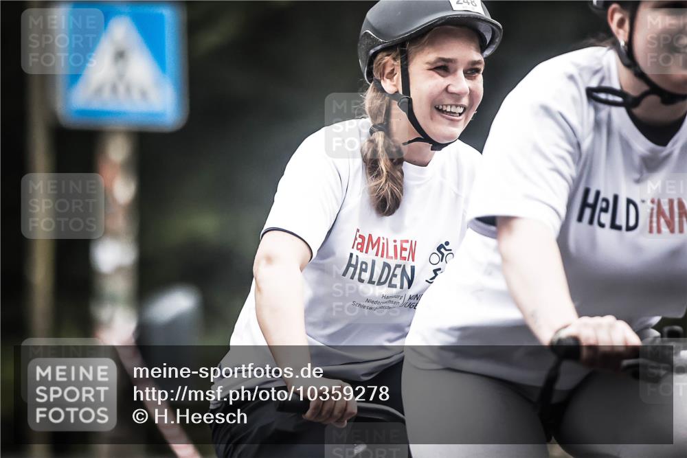 13.09.2026 - Stadtparktriathlon H.Heesch http://msf.ph/oto/10359278 13.09.2026 09:56:44 Radfahren 212, 248 meine-sportfotos.de
