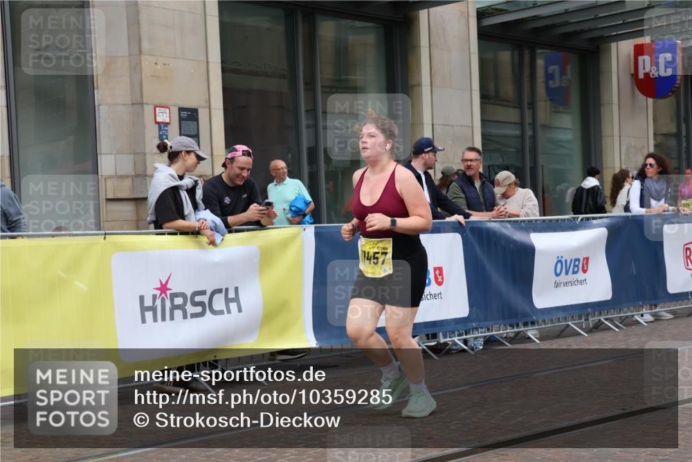 13.09.2026 - 21. swb-Marathon Bremen Strokosch-Dieckow http://msf.ph/oto/10359285 13.09.2026 11:19:31 Ziel 10430, 10882, 11457, 11546, 12472, 10004, 10629, 10933, 11050, 11760, 12224, 12462 meine-sportfotos.de