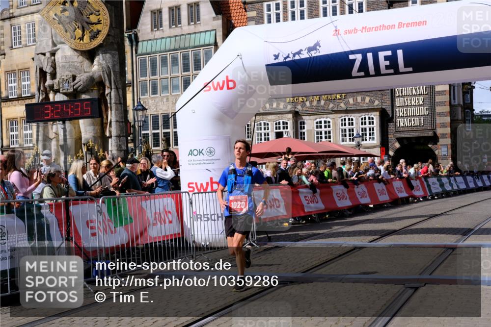 13.09.2026 - 21. swb-Marathon Bremen Tim E. http://msf.ph/oto/10359286 13.09.2026 12:55:24 Ziel 3744, 13085 meine-sportfotos.de