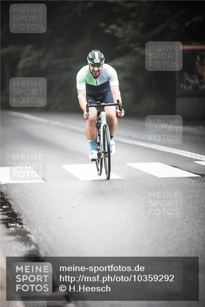13.09.2026 - Stadtparktriathlon H.Heesch http://msf.ph/oto/10359292 13.09.2026 09:56:59 Radfahren 260 meine-sportfotos.de
