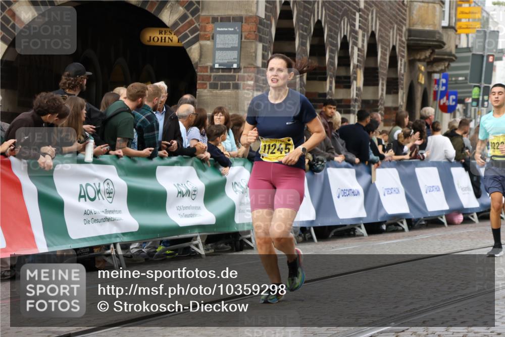 13.09.2026 - 21. swb-Marathon Bremen Strokosch-Dieckow http://msf.ph/oto/10359298 13.09.2026 10:57:46 Ziel 10177, 10226, 10300, 10394, 10517, 10518, 10687, 11106, 11365, 11480, 11498, 11609, 11734, 11965, 11966, 12037, 12111, 12263, 12372, 12400, 12411, 10078, 10559, 10565, 10707, 10728, 11136, 11332, 11824, 11856, 11863, 12231, 12427, 12551, 12555 meine-sportfotos.de