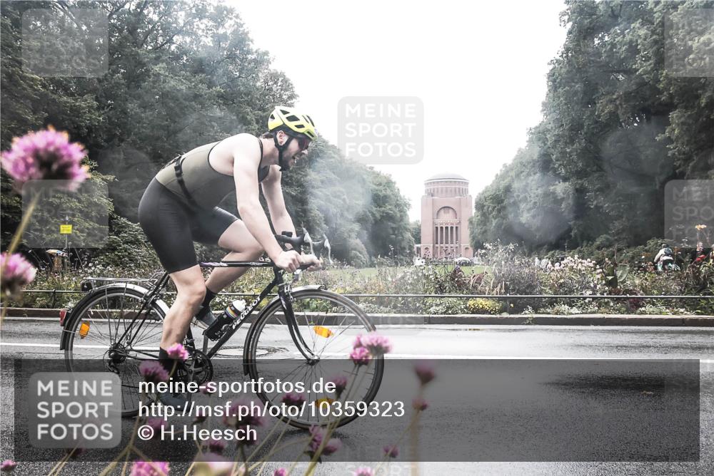 13.09.2026 - Stadtparktriathlon H.Heesch http://msf.ph/oto/10359323 13.09.2026 13:26:42 Radfahren 1321, 1374 meine-sportfotos.de