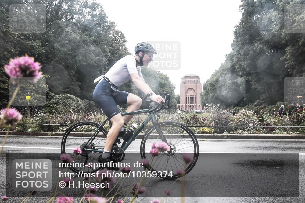 13.09.2026 - Stadtparktriathlon H.Heesch http://msf.ph/oto/10359374 13.09.2026 13:26:57 Radfahren 1339, 1340, 1393, 1439 meine-sportfotos.de