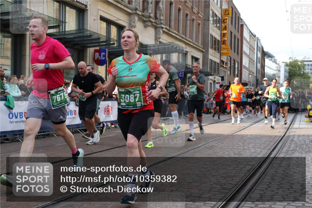 13.09.2026 - 21. swb-Marathon Bremen Strokosch-Dieckow http://msf.ph/oto/10359382 13.09.2026 13:35:26 Ziel 156, 318, 532, 607, 2356, 2565, 3056, 3087, 3226, 3485, 3704, 3780, 3857, 4048, 4326, 5026, 5071, 5157, 5308, 5381, 5467, 5468, 5584, 5586, 5661, 6159, 6465, 6466, 6644, 6649, 6724, 7036, 7235, 7385, 7597, 7675, 7691, 7700, 8145, 8335, 8705, 8816, 9784, 9862, 9887, 9892, 9912, 13121, 13213, 536, 1150, 2003, 2041, 2090, 2318, 2356, 2366, 2492, 2625, 2866, 3055, 3063, 3311, 3621, 3916, 4062, 4635, 4985, 5016, 6315, 6320, 6391, 6418, 6750, 6837, 7657, 9017 meine-sportfotos.de