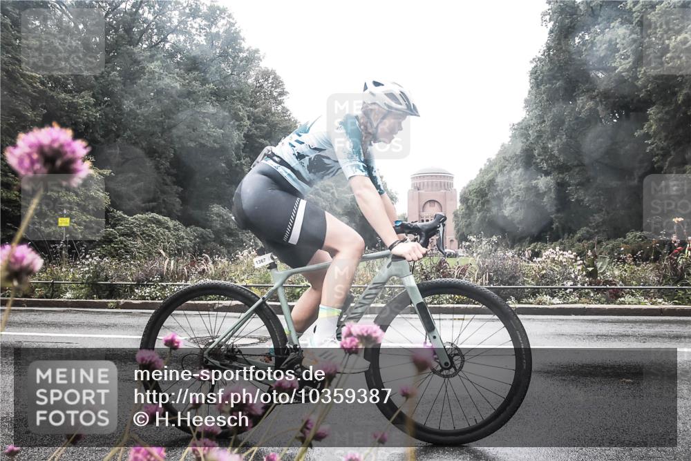 13.09.2026 - Stadtparktriathlon H.Heesch http://msf.ph/oto/10359387 13.09.2026 13:27:03 Radfahren 1350, 1367, 1393, 1411, 1478, 1507 meine-sportfotos.de