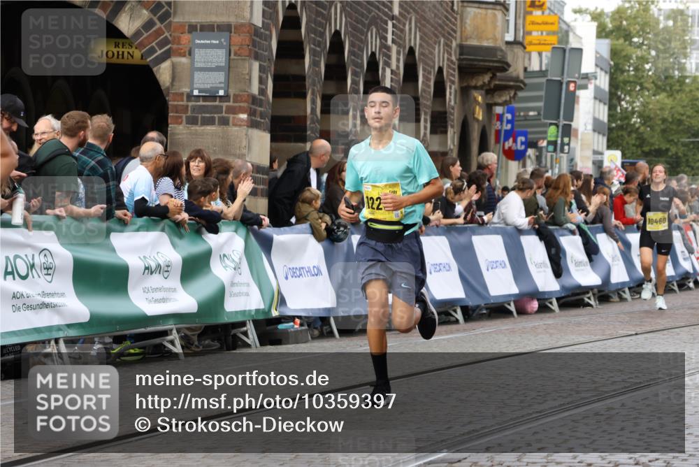 13.09.2026 - 21. swb-Marathon Bremen Strokosch-Dieckow http://msf.ph/oto/10359397 13.09.2026 10:57:47 Ziel 10177, 10226, 10300, 10394, 10517, 10518, 11106, 11245, 11365, 11480, 11498, 11609, 11734, 11965, 11966, 12037, 12111, 12263, 12372, 12400, 12411, 10078, 10559, 10565, 10707, 10728, 11136, 11332, 11824, 11856, 11863, 12231, 12427, 12551, 12555 meine-sportfotos.de