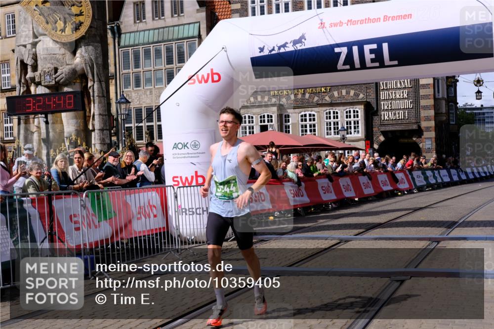 13.09.2026 - 21. swb-Marathon Bremen Tim E. http://msf.ph/oto/10359405 13.09.2026 12:55:37 Ziel 3744 meine-sportfotos.de