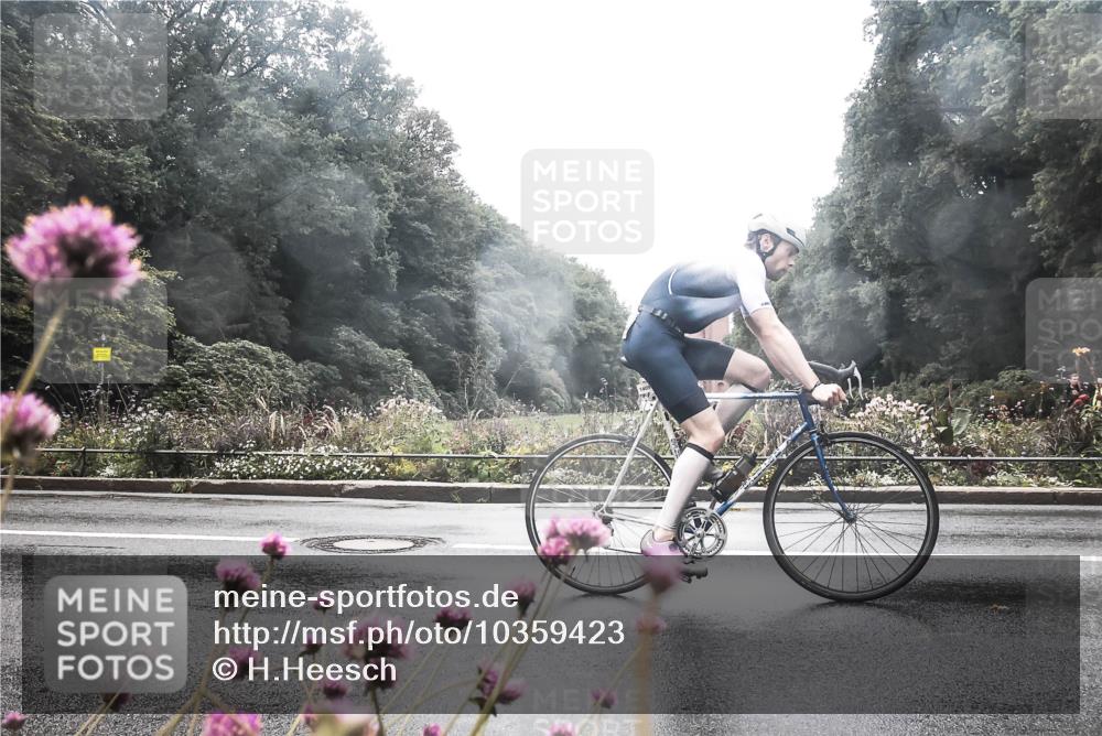 13.09.2026 - Stadtparktriathlon H.Heesch http://msf.ph/oto/10359423 13.09.2026 13:27:12 Radfahren 1258, 1363, 1409, 1468, 1477, 1497 meine-sportfotos.de