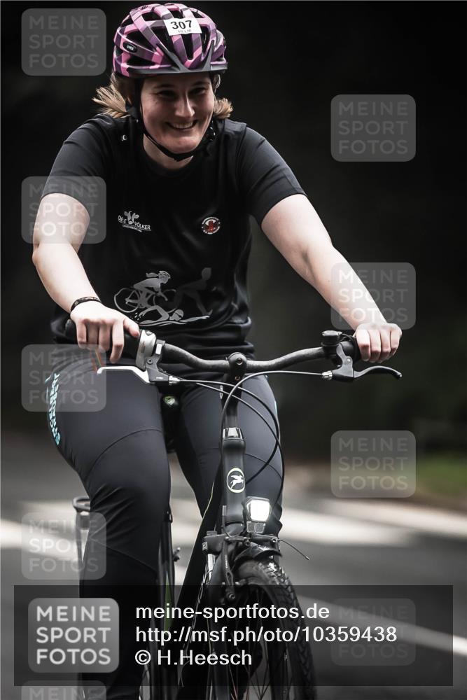 13.09.2026 - Stadtparktriathlon H.Heesch http://msf.ph/oto/10359438 13.09.2026 09:57:20 Radfahren 215, 242, 307 meine-sportfotos.de