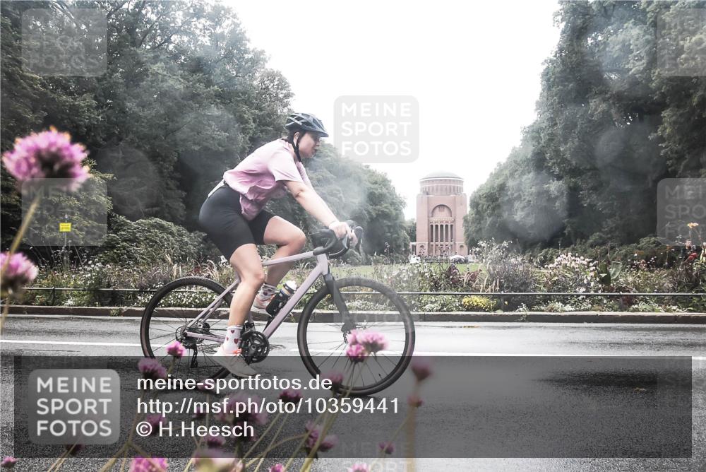 13.09.2026 - Stadtparktriathlon H.Heesch http://msf.ph/oto/10359441 13.09.2026 13:27:14 Radfahren 1258, 1363, 1409, 1468, 1477, 1497 meine-sportfotos.de