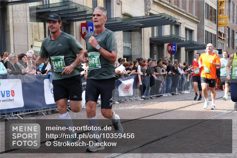 13.09.2026 - 21. swb-Marathon Bremen Strokosch-Dieckow http://msf.ph/oto/10359456 13.09.2026 13:35:27 Ziel 156, 318, 532, 607, 2565, 3056, 3087, 3226, 3454, 3485, 3704, 3780, 3857, 4048, 4326, 5026, 5071, 5157, 5308, 5381, 5467, 5468, 5584, 5586, 5661, 5816, 6159, 6465, 6466, 6644, 6649, 6724, 7036, 7235, 7385, 7597, 7675, 7691, 7700, 7804, 8145, 8335, 8705, 8816, 9784, 9862, 9892, 9912, 13121, 13213, 536, 1150, 2003, 2041, 2090, 2318, 2356, 2366, 2492, 2625, 2866, 3055, 3063, 3311, 3621, 3916, 4062, 4635, 4985, 5016, 6315, 6320, 6418, 6750, 6837, 7657, 9017 meine-sportfotos.de