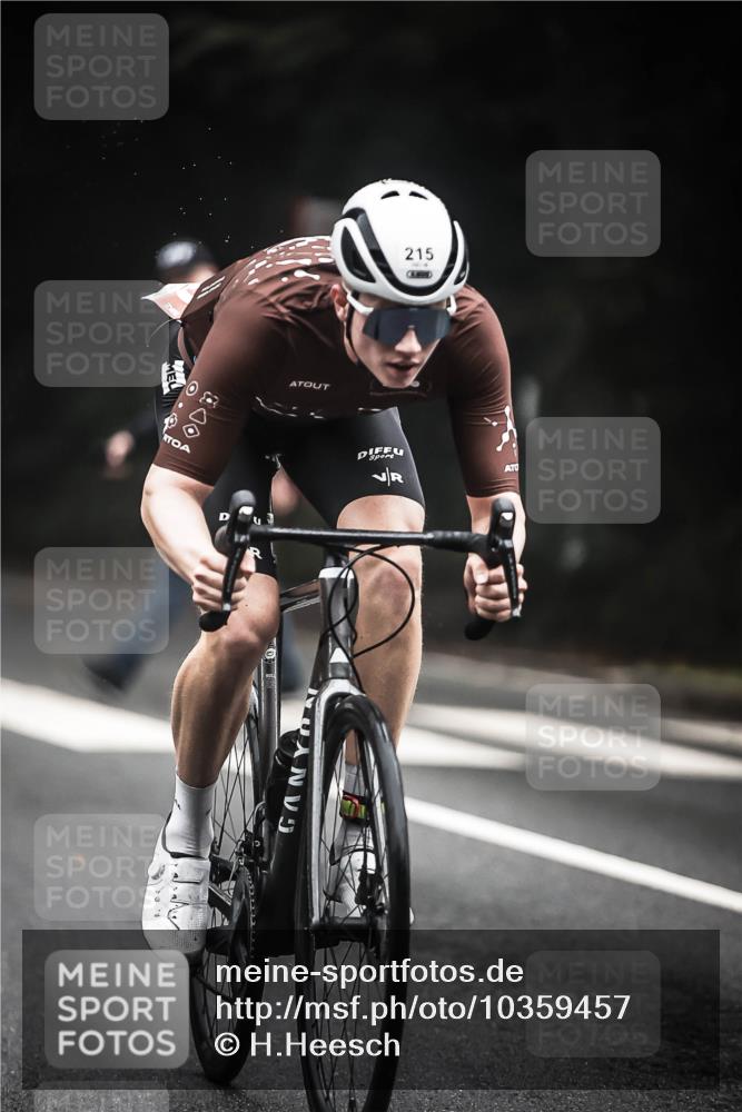 13.09.2026 - Stadtparktriathlon H.Heesch http://msf.ph/oto/10359457 13.09.2026 09:57:25 Radfahren 215, 307 meine-sportfotos.de