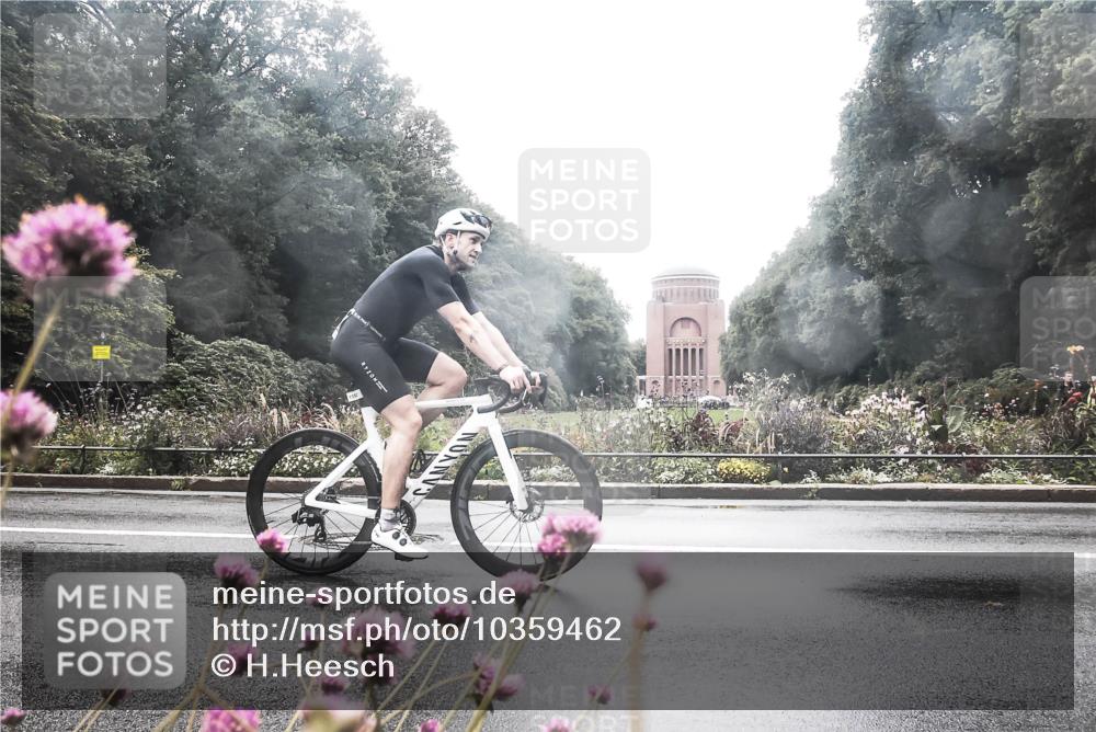 13.09.2026 - Stadtparktriathlon H.Heesch http://msf.ph/oto/10359462 13.09.2026 13:27:19 Radfahren 1258, 1352, 1497, 1530 meine-sportfotos.de