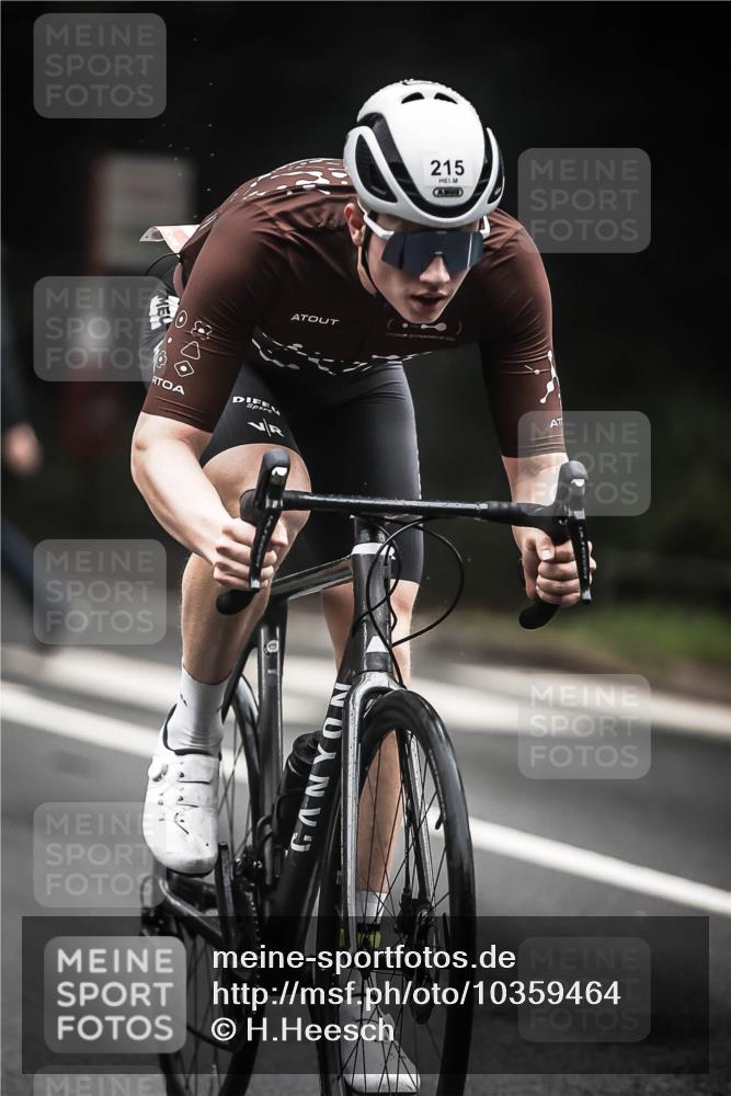 13.09.2026 - Stadtparktriathlon H.Heesch http://msf.ph/oto/10359464 13.09.2026 09:57:25 Radfahren 215, 307 meine-sportfotos.de