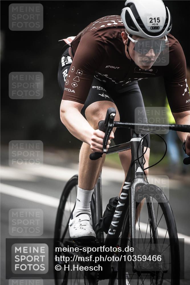 13.09.2026 - Stadtparktriathlon H.Heesch http://msf.ph/oto/10359466 13.09.2026 09:57:25 Radfahren 215, 307 meine-sportfotos.de