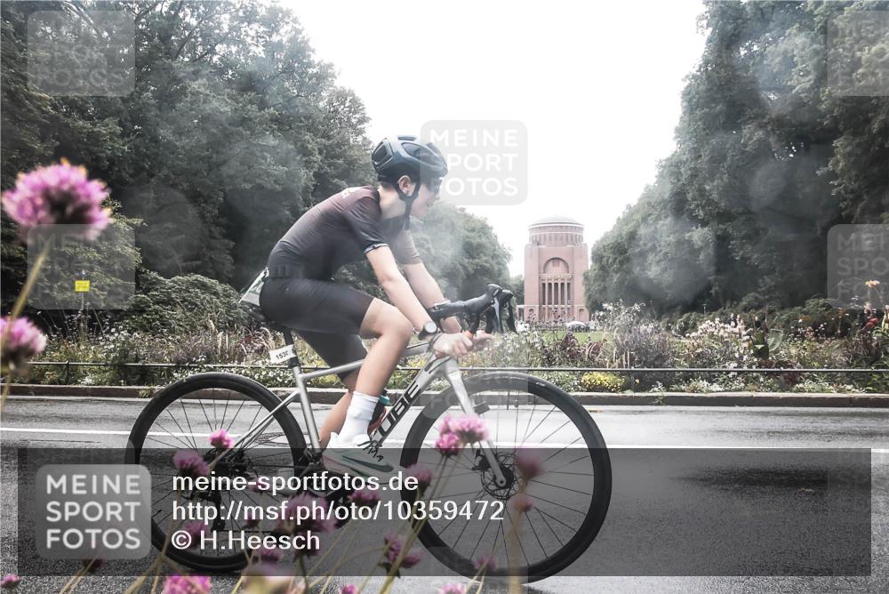 13.09.2026 - Stadtparktriathlon H.Heesch http://msf.ph/oto/10359472 13.09.2026 13:27:20 Radfahren 1352, 1530 meine-sportfotos.de