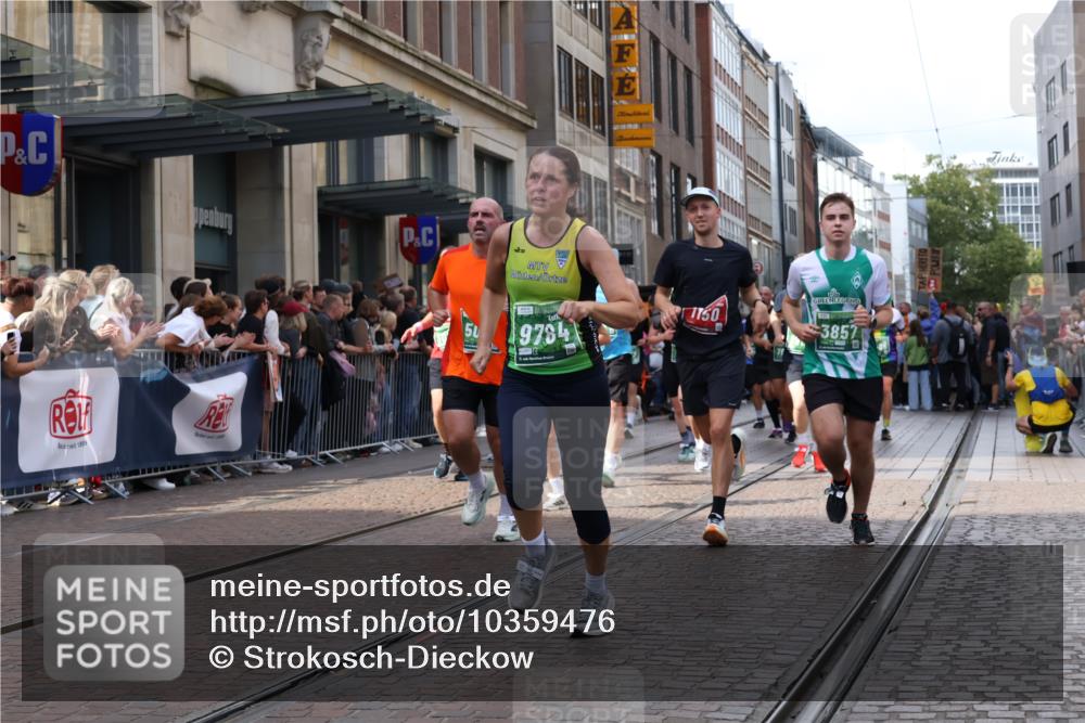 13.09.2026 - 21. swb-Marathon Bremen Strokosch-Dieckow http://msf.ph/oto/10359476 13.09.2026 13:35:28 Ziel 156, 318, 532, 607, 2565, 3056, 3087, 3226, 3454, 3485, 3704, 3780, 3857, 4048, 4326, 5026, 5071, 5157, 5308, 5381, 5467, 5468, 5584, 5586, 5661, 5816, 6159, 6465, 6466, 6644, 6649, 6724, 7036, 7235, 7385, 7597, 7675, 7691, 7700, 7804, 8145, 8335, 8705, 8816, 9243, 9784, 9862, 9892, 9912, 13121, 13213, 536, 1150, 2003, 2041, 2090, 2318, 2356, 2366, 2492, 2625, 2866, 3055, 3063, 3311, 3621, 3916, 4062, 4635, 4985, 5016, 5661, 6315, 6320, 6418, 6750, 6837, 7657, 9017 meine-sportfotos.de