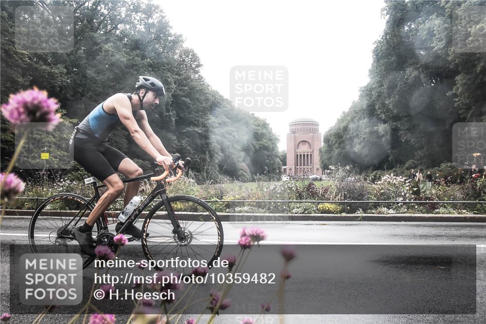 13.09.2026 - Stadtparktriathlon H.Heesch http://msf.ph/oto/10359482 13.09.2026 13:27:24 Radfahren 1325, 1471, 1530 meine-sportfotos.de