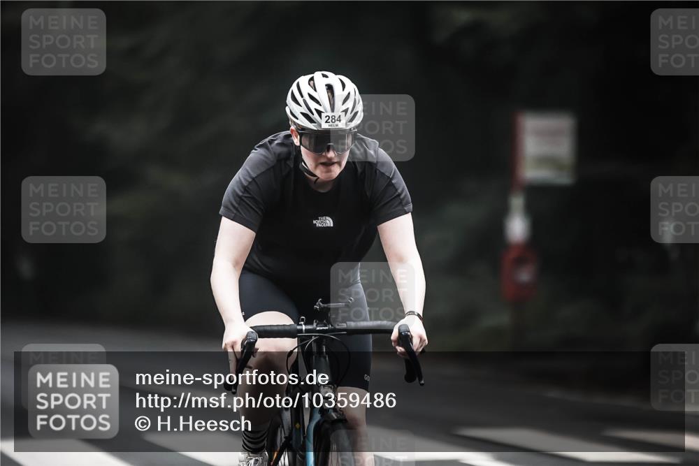 13.09.2026 - Stadtparktriathlon H.Heesch http://msf.ph/oto/10359486 13.09.2026 09:57:37 Radfahren 284, 312 meine-sportfotos.de