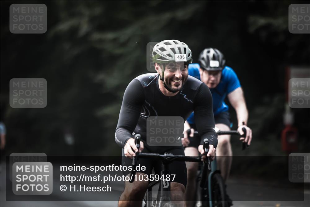 13.09.2026 - Stadtparktriathlon H.Heesch http://msf.ph/oto/10359487 13.09.2026 11:13:45 Radfahren 496, 503, 554, 605, 641 meine-sportfotos.de