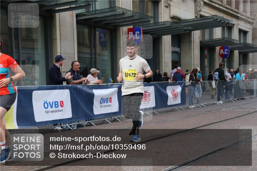 13.09.2026 - 21. swb-Marathon Bremen Strokosch-Dieckow http://msf.ph/oto/10359496 13.09.2026 11:19:50 Ziel 10430, 11244, 11333, 11337, 11546, 12374, 10882, 11457, 12472 meine-sportfotos.de
