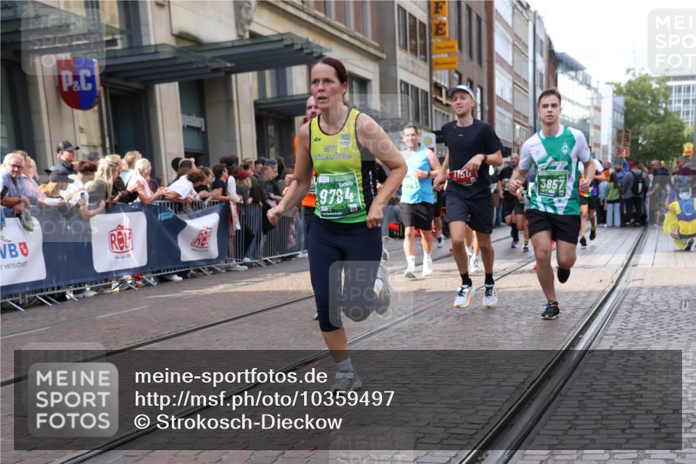 13.09.2026 - 21. swb-Marathon Bremen Strokosch-Dieckow http://msf.ph/oto/10359497 13.09.2026 13:35:28 Ziel 156, 318, 532, 607, 2565, 3056, 3087, 3226, 3454, 3485, 3704, 3780, 3857, 4048, 4326, 5026, 5071, 5157, 5308, 5381, 5467, 5468, 5584, 5586, 5661, 5816, 6159, 6465, 6466, 6644, 6649, 6724, 7036, 7235, 7385, 7597, 7675, 7691, 7700, 7804, 8145, 8335, 8705, 8816, 9243, 9784, 9862, 9892, 9912, 13121, 13213, 536, 1150, 2003, 2041, 2090, 2318, 2356, 2366, 2492, 2625, 2866, 3055, 3063, 3311, 3621, 3916, 4062, 4635, 4985, 5016, 5661, 6315, 6320, 6418, 6750, 6837, 7657, 9017 meine-sportfotos.de