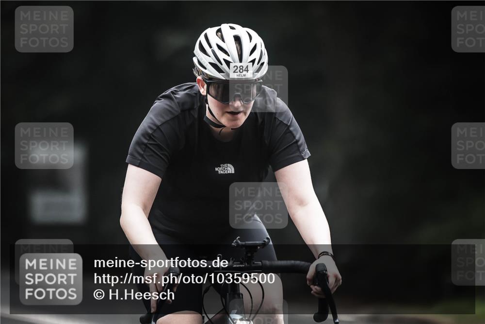 13.09.2026 - Stadtparktriathlon H.Heesch http://msf.ph/oto/10359500 13.09.2026 09:57:38 Radfahren 284, 312 meine-sportfotos.de