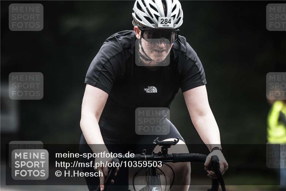 13.09.2026 - Stadtparktriathlon H.Heesch http://msf.ph/oto/10359503 13.09.2026 09:57:38 Radfahren 284, 312 meine-sportfotos.de